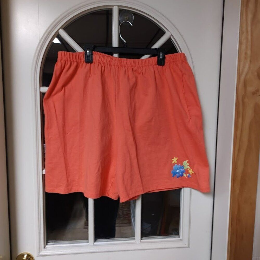 New Just My Size Coral Colored Pretty Flowers Pull On Shorts Women's 22W/24W